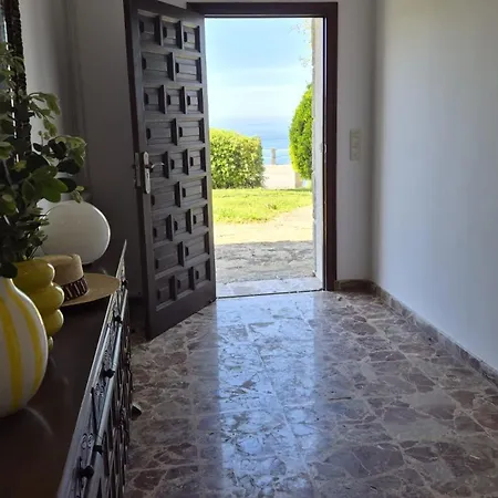 Casa En Primera Linea De Playa De Fontenla * サンシェンショ
